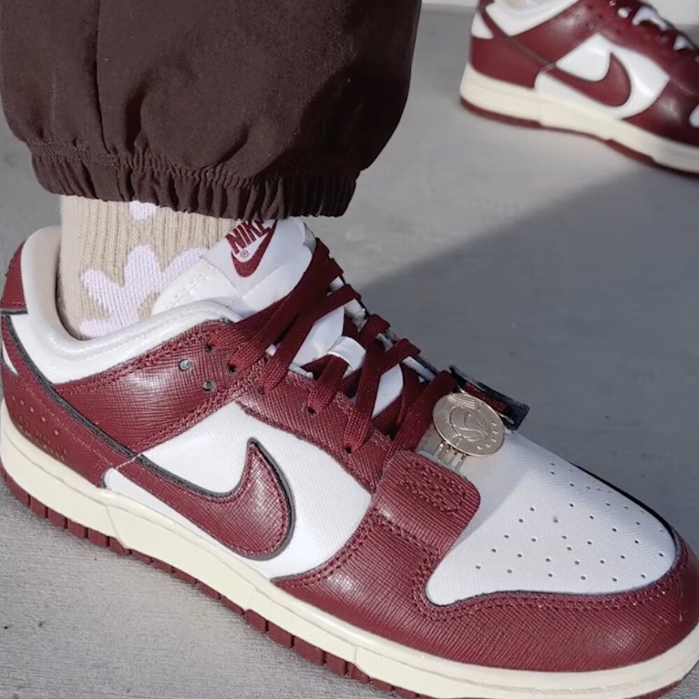 Nike Dunk Low SE | Women's US 8 | Team Red